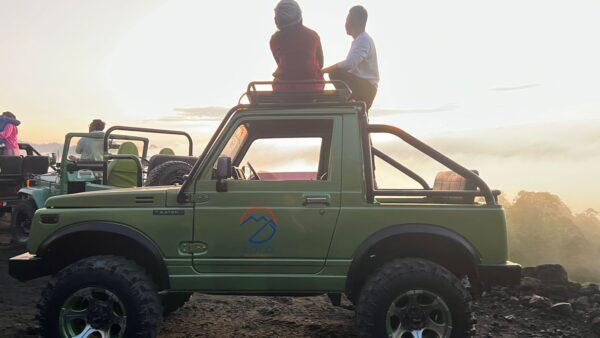SUN RISE BLACK LAVA  BLACK SAND JEEP TOUR - Image 6